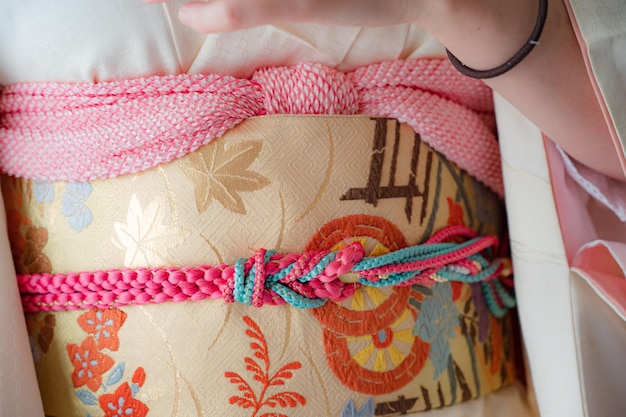 Przykładowe hafty na tkaninach